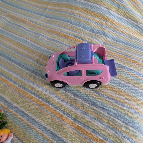 PRICE DROP!  Fisher Price Little People Bus, Car and People - Picture 6 of 10